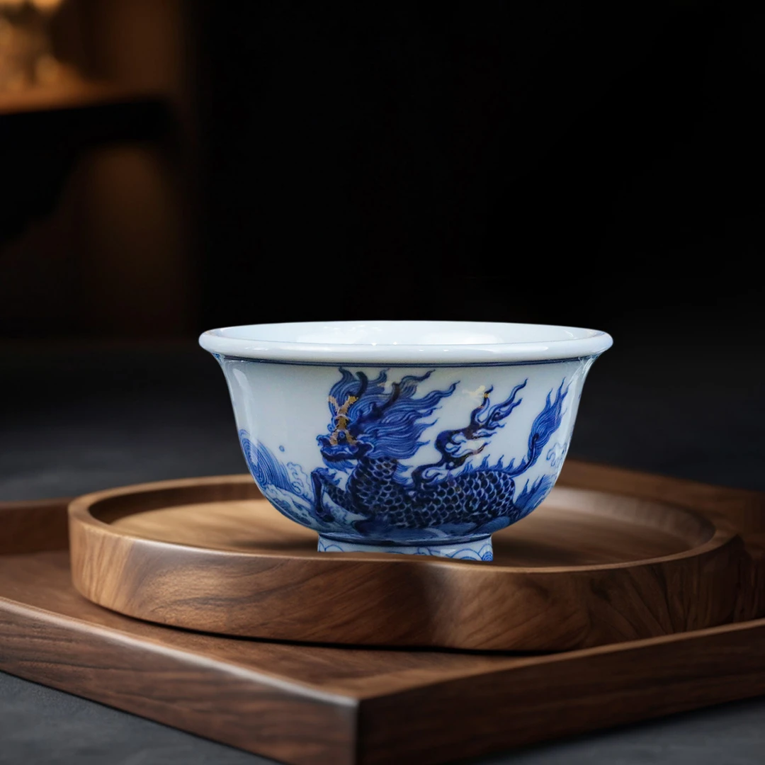 景德镇手工手绘青花麒麟主人杯压手杯陶瓷家用功夫喝茶碗品茗杯