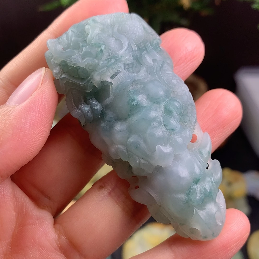 定制翡翠未镶嵌龙骨