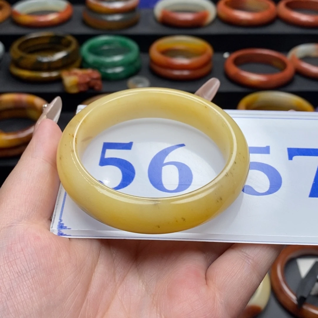 石英质玉（黄龙玉）手镯未镶嵌富***余