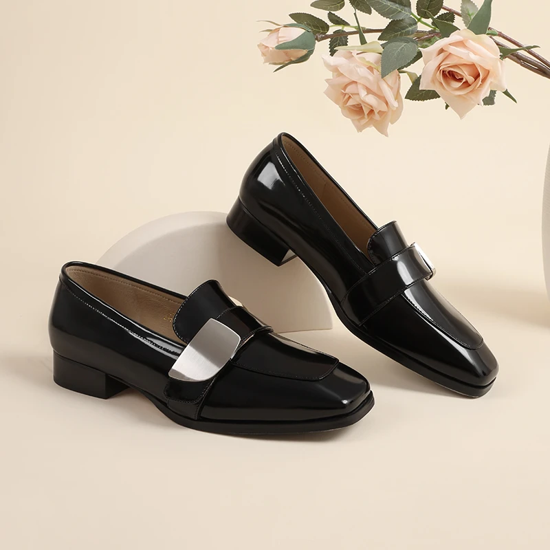 pierre cardin 英伦风小牛皮百搭一字扣方头单鞋漆皮时尚秋季