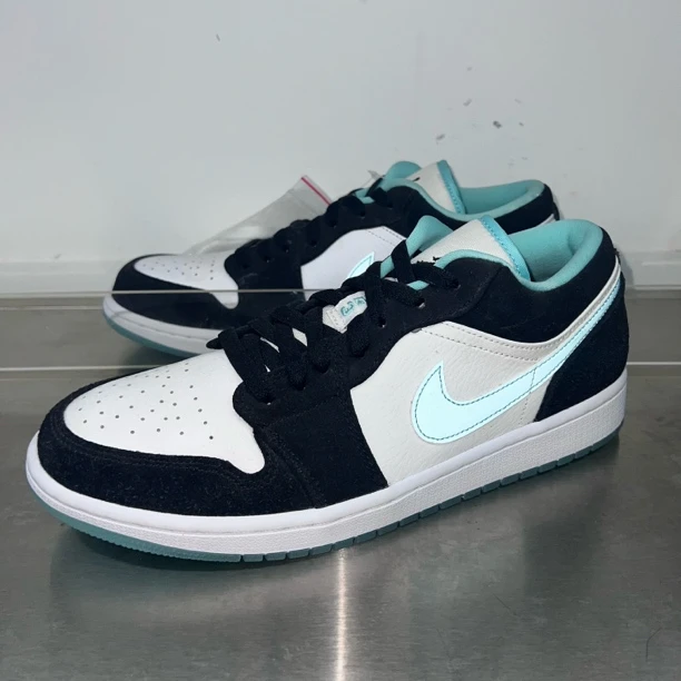 全新未使用 MM6 配盒 43码 AJ1郭艾伦 Jordan 球鞋