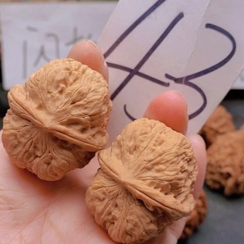 吊坠桃核36全品红方印