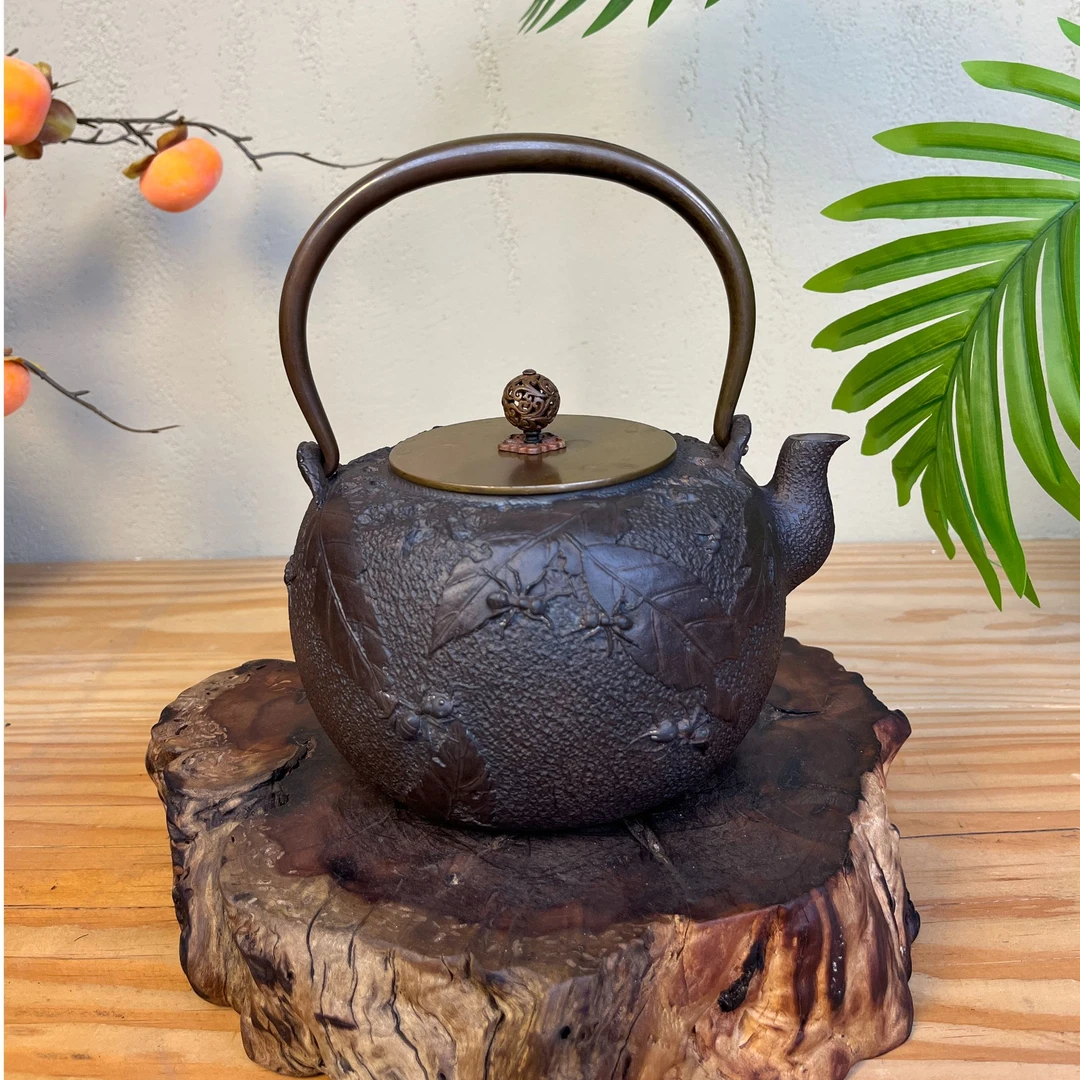 残叶蚁踪 步步皆闲 日本纯手工岩铁壶 无涂层