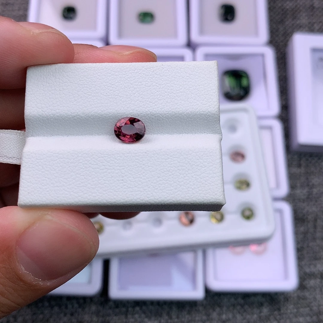 未镶嵌裸石碧玺佳*0.95克拉粉色