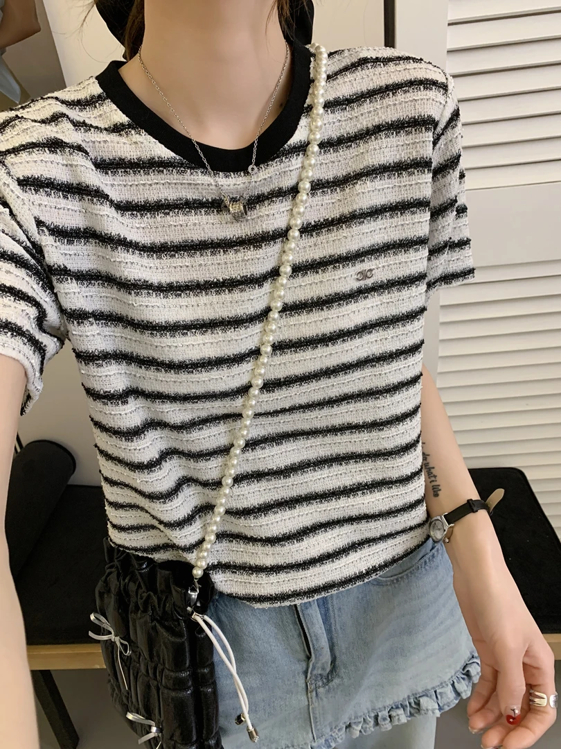 程程甄选  韩系爆款金属丝条纹宽松遮肉百搭刺绣T恤865