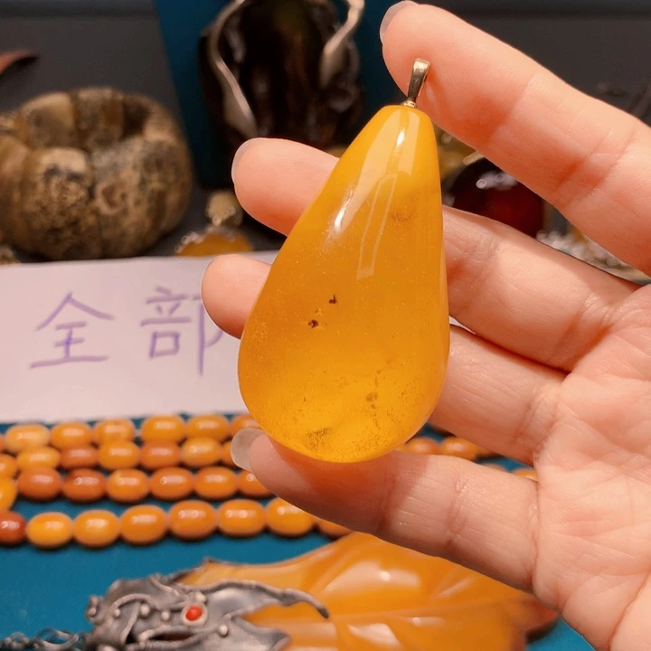 琥珀颈饰未镶嵌波兰设计款琥珀蜜蜡