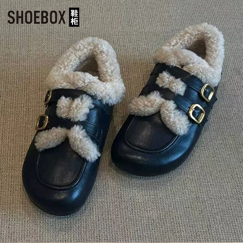 达芙妮旗下鞋柜复古皮面毛毛鞋女2025冬季圆头双扣带保暖加绒棉鞋