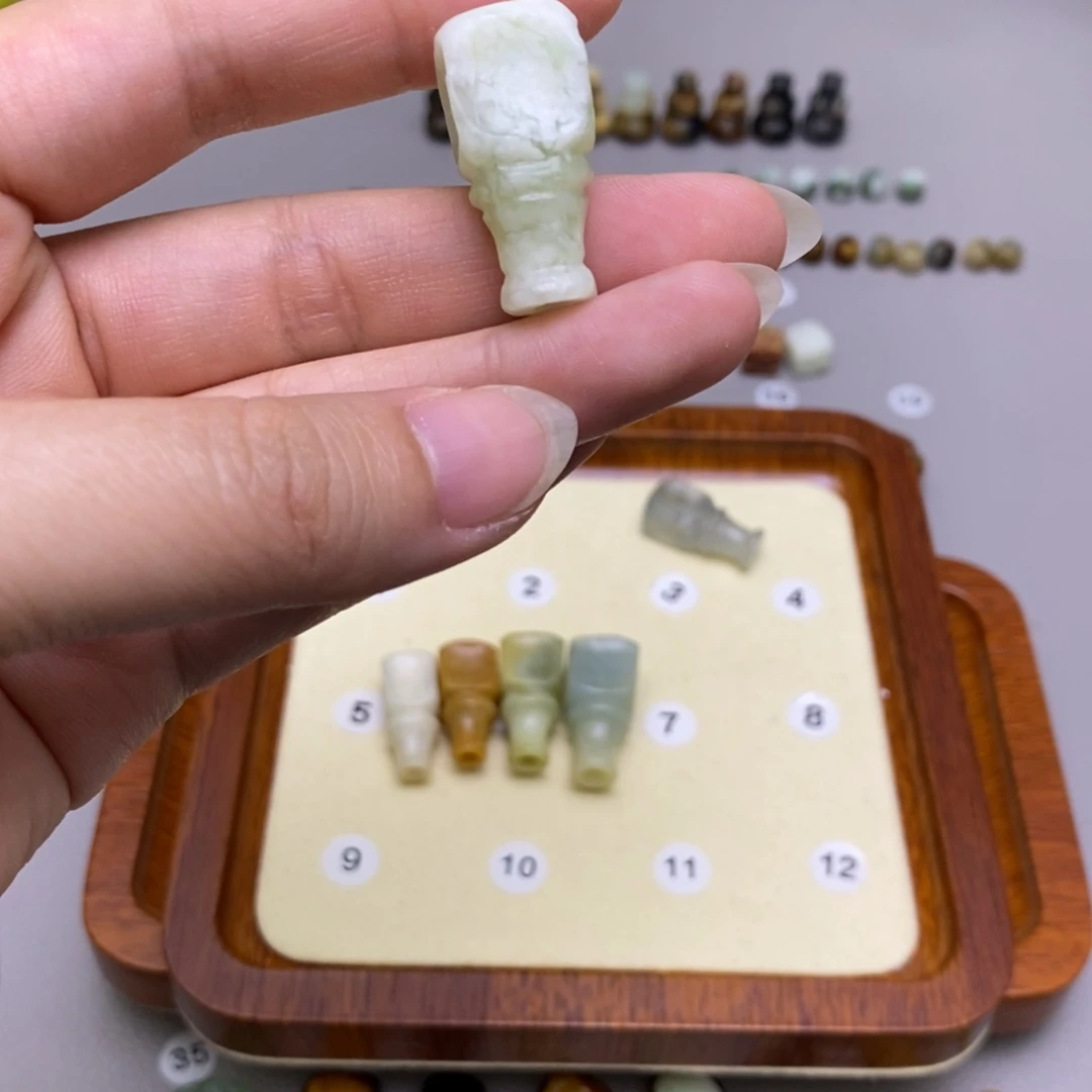 ****人蛇纹石玉未镶嵌配饰