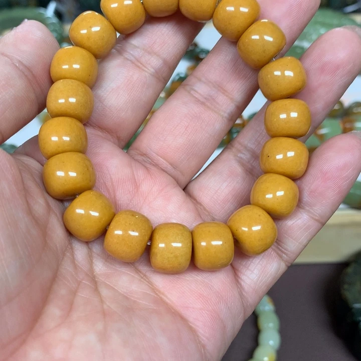 透闪石质玉未镶嵌珠宝奇石