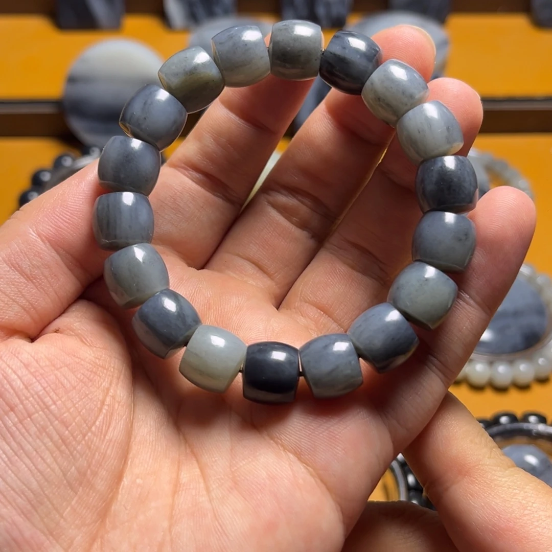 知***进和田玉未镶嵌手链不退换