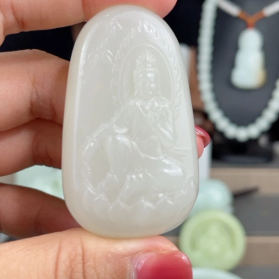 【闪购商品】颈饰未镶嵌和田玉