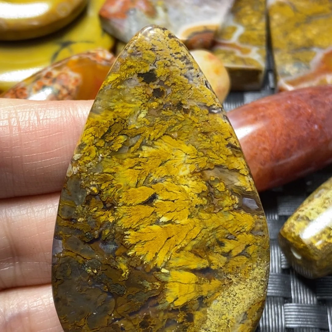 玛瑙/玉髓挂件未镶嵌