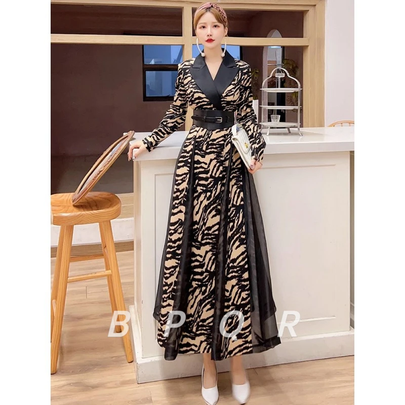 BPQR风衣独特外套超好看女新款爆款气质印花修身显瘦减龄连衣裙冬