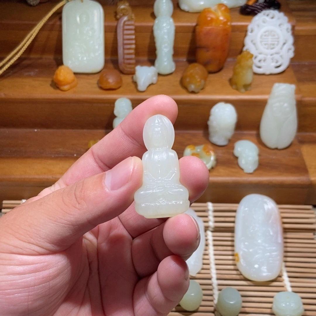 上***水颈饰未镶嵌和田玉