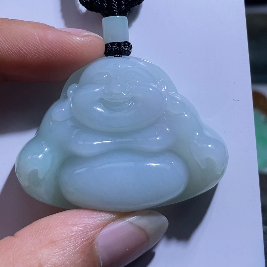 翡翠未镶嵌颈饰佛公