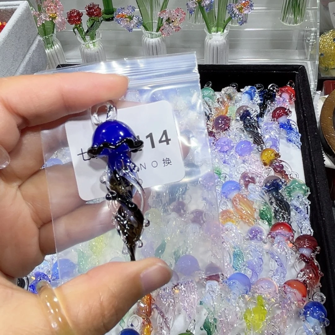 ゛***๓玻璃颈饰114水母一个