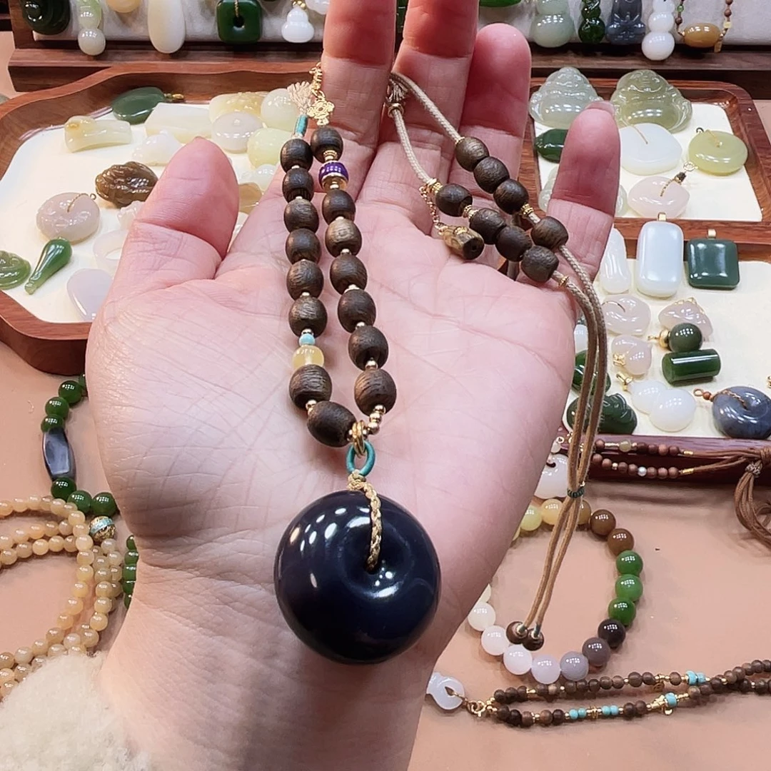 和田玉未镶嵌颈饰