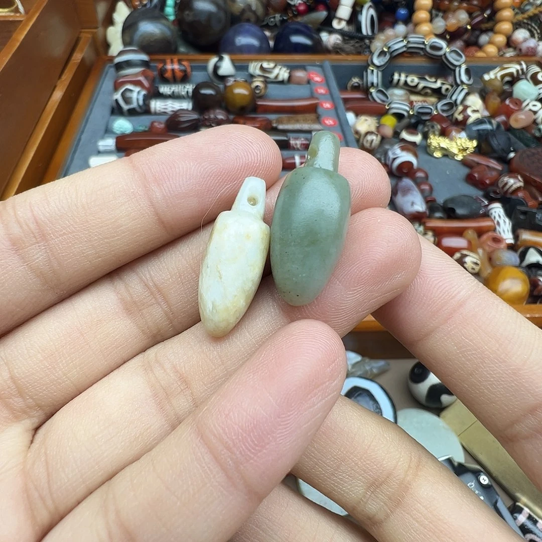 火***士和田玉（糖玉）未镶嵌珠宝半成品