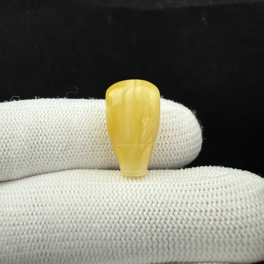 Z3768天然原矿蜜蜡 三通 10.9*19mm支持复检