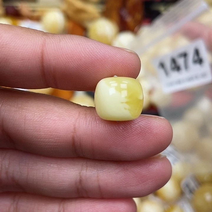 蜜蜡未镶嵌珠宝奇石12.8