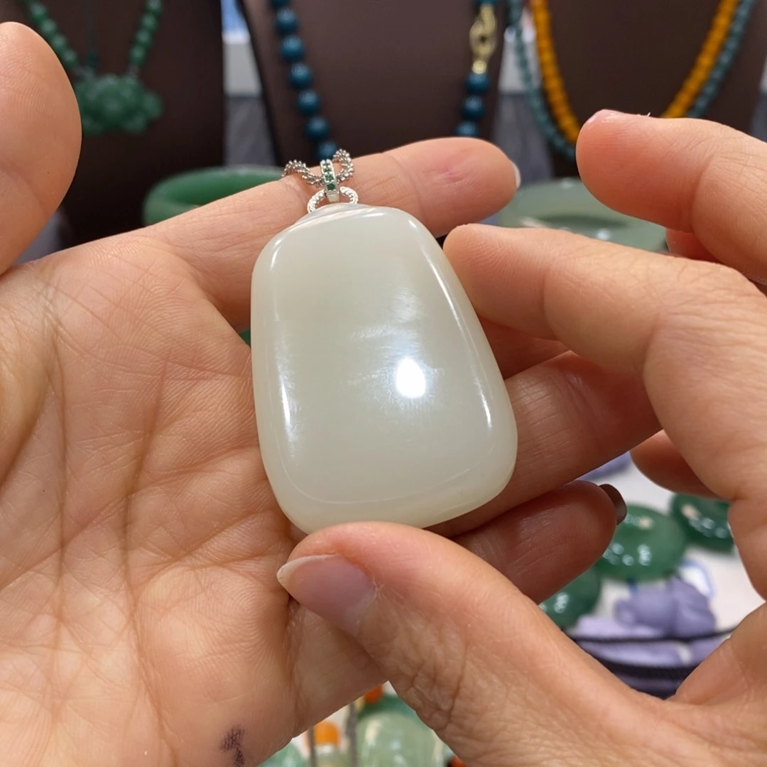 石英岩玉未镶嵌戒指