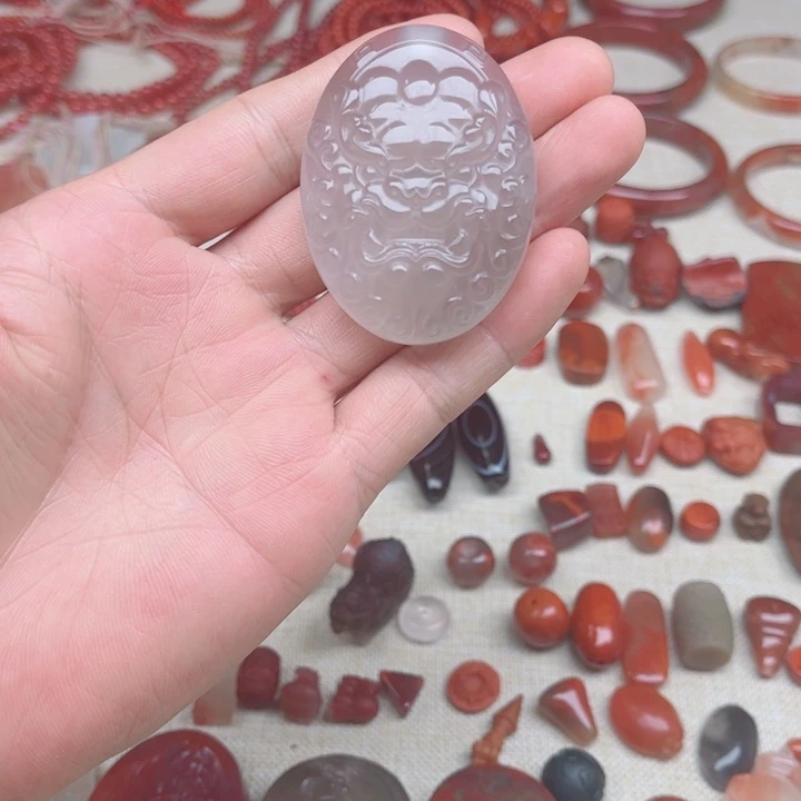 未镶嵌微胶裂南红玛瑙