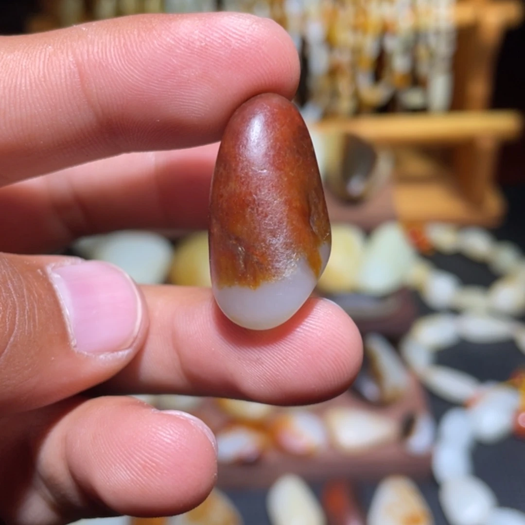 和田玉颈饰未镶嵌8.6克