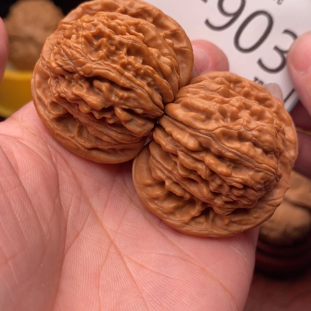 文玩核桃把件汉高楼39