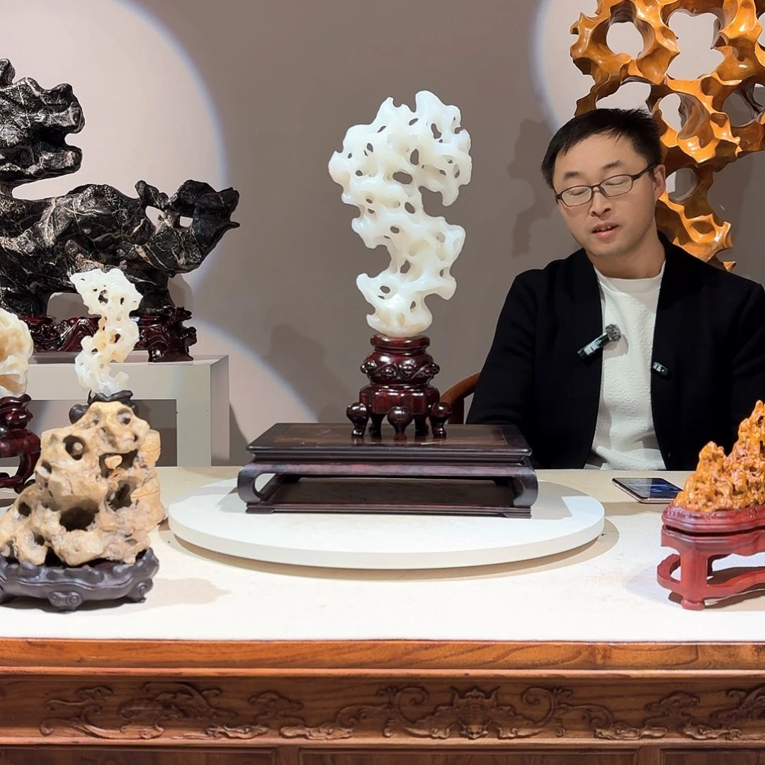 娃***爸太湖石，高40宽16厘米