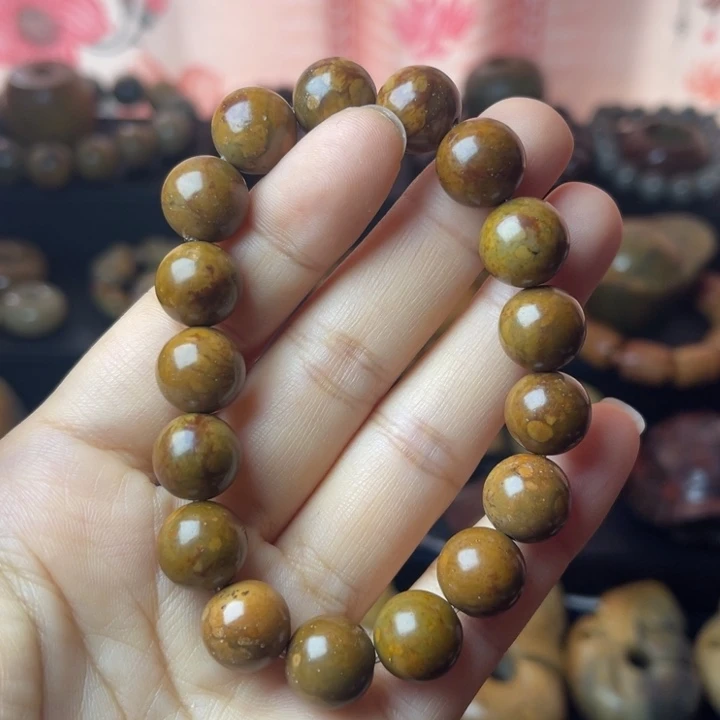 未镶嵌手链岫岩河磨玉（透闪石质玉）