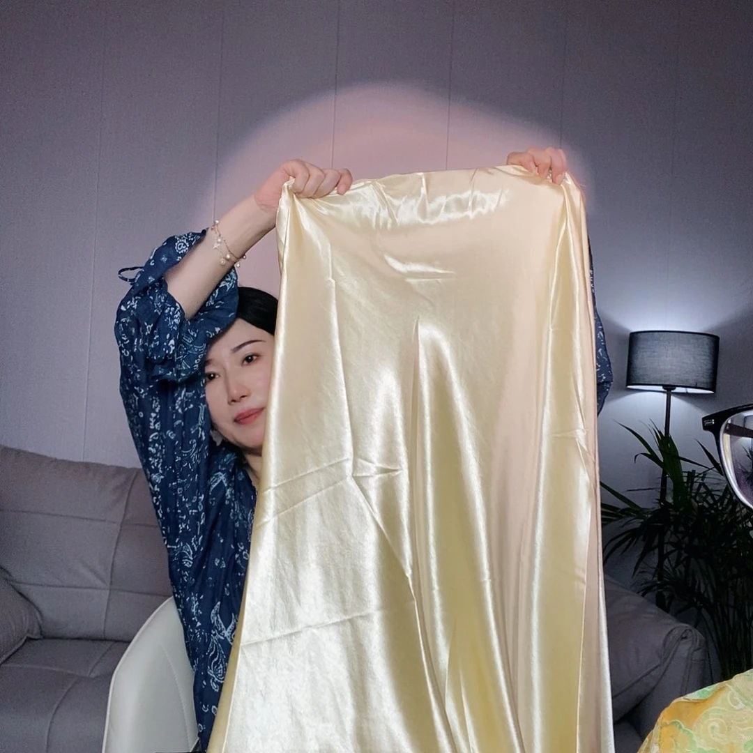 闪1.米黄色醋酸裙m l Xx备注尺码