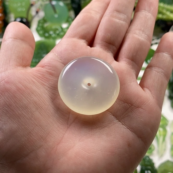 未镶嵌蛇纹石玉颈饰