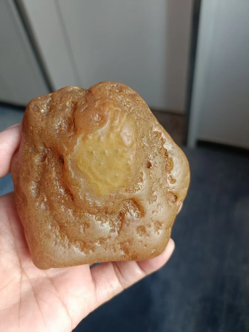 江西信江河黄蜡石 自产自销 乌龟晒背石 观赏石手把件 画面石