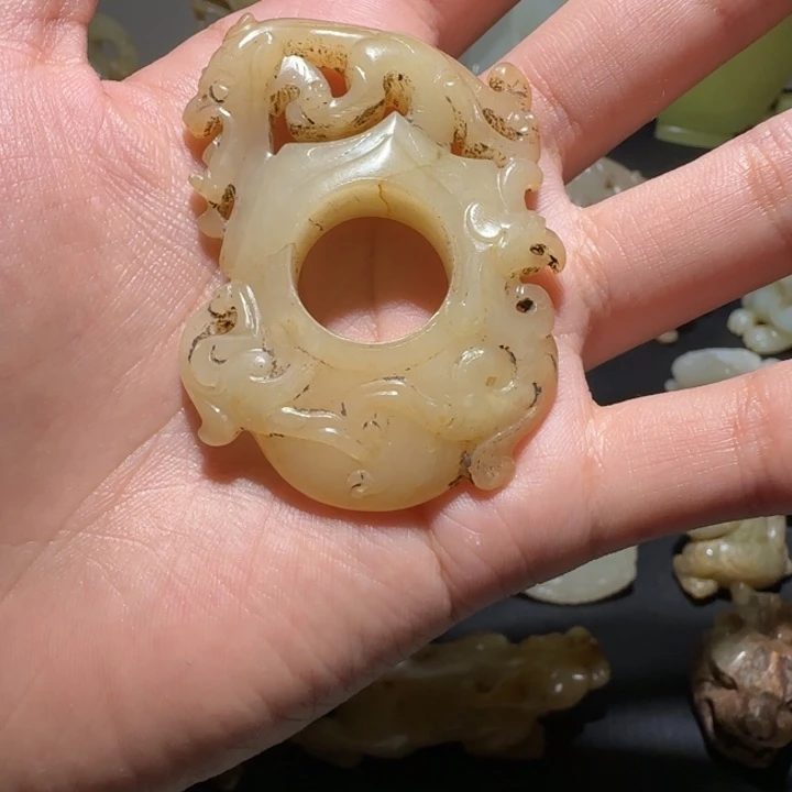 远***话未镶嵌和田玉（糖玉）挂件