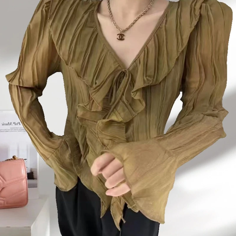 法式洋气荷叶边修身衬衫女小众设计高端新款衬衣气质显瘦V领仙气