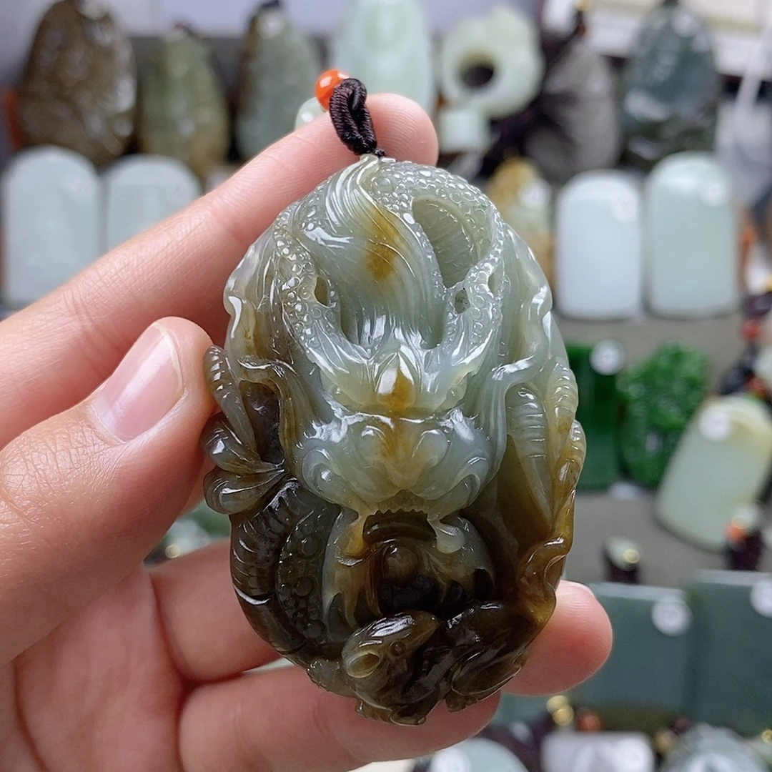 和田玉（糖玉）未镶嵌颈饰