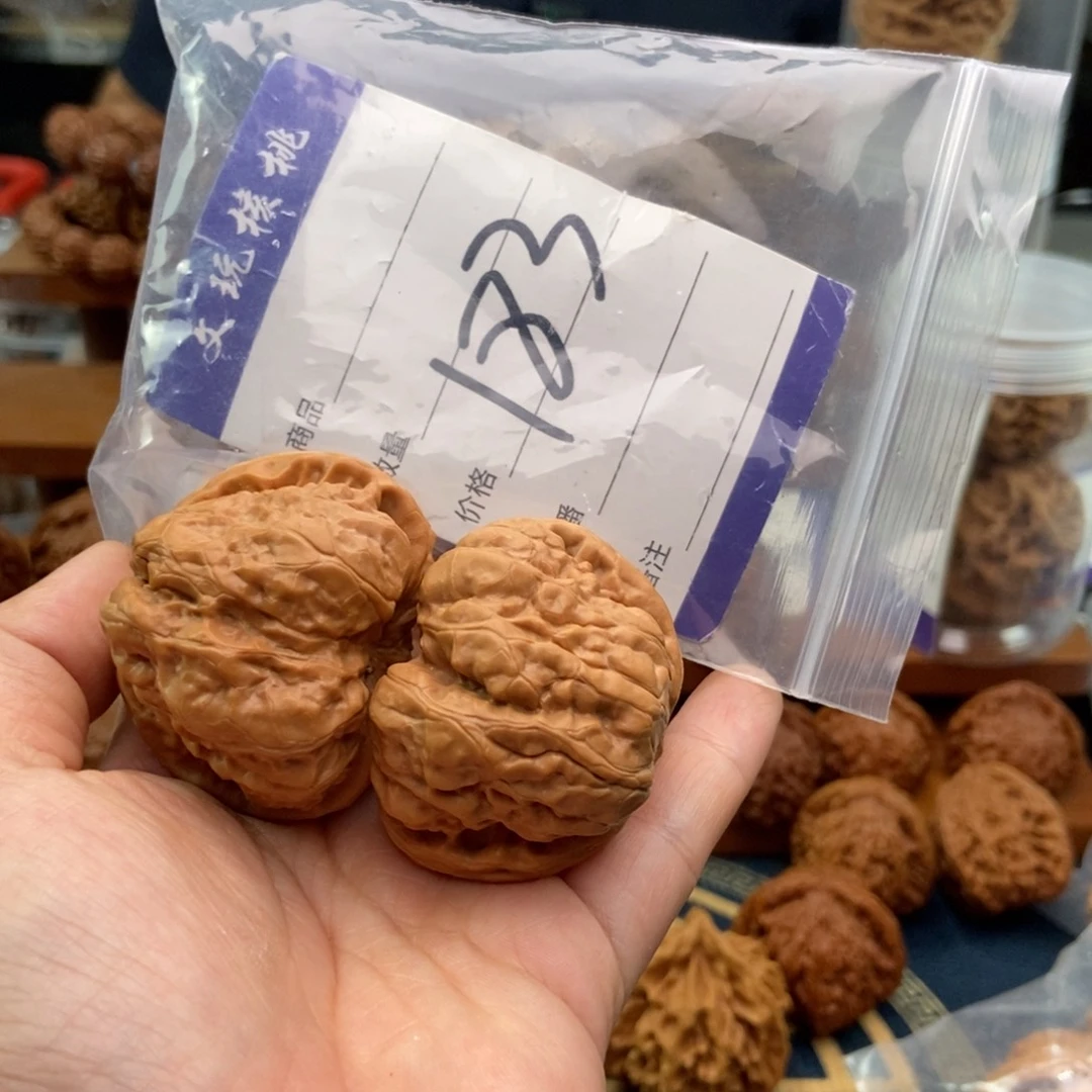 文玩核桃吊坠浩*坨45蛤蟆头