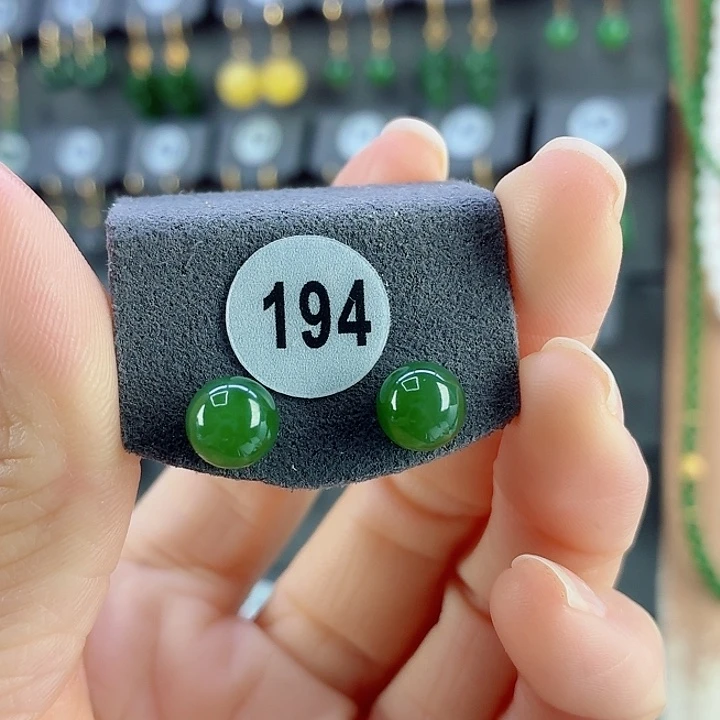 和田玉18K金镶嵌耳饰