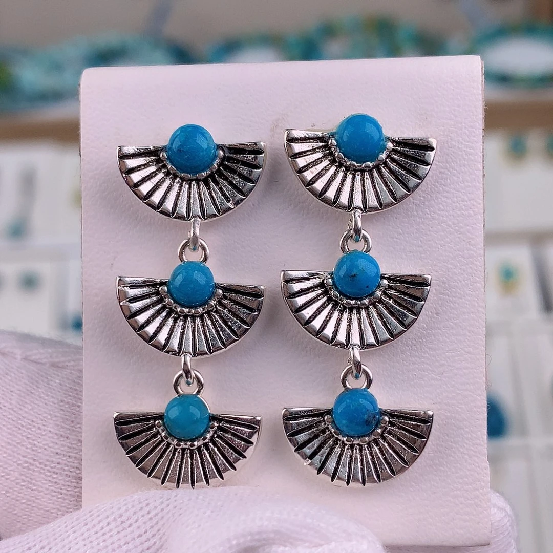 未镶嵌绿松石耳饰