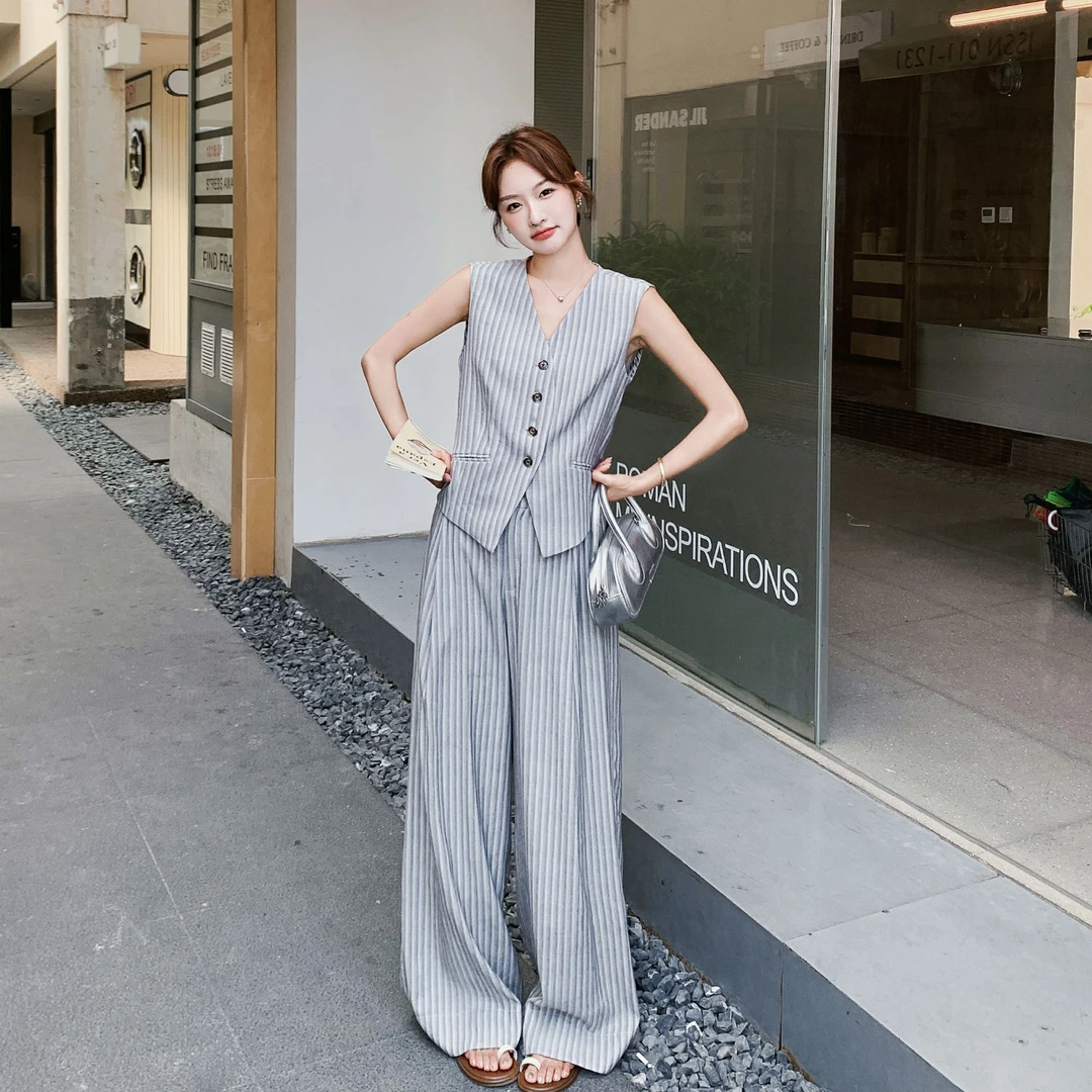 老钱风减龄时尚套装女夏2025新款高级感气质条纹马甲阔腿裤两件套