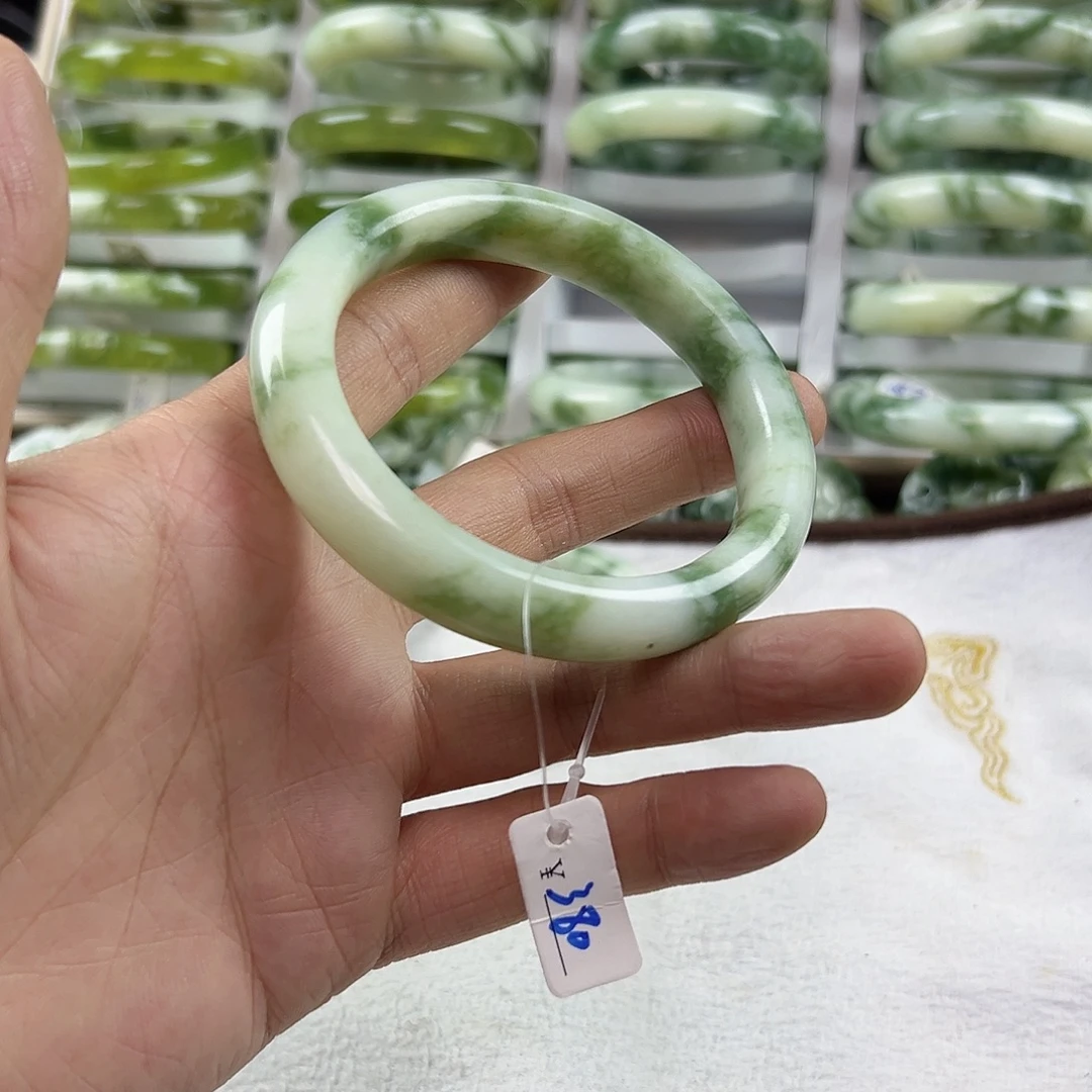 爱***清蛇纹石玉未镶嵌手镯