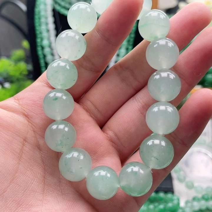 未镶嵌手链石英质玉（非洲翠）轻微矿点