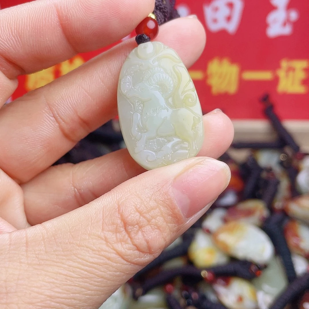 和田玉颈饰未镶嵌