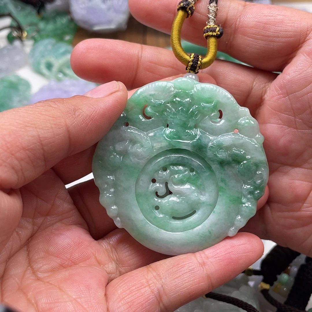 颈饰未镶嵌翡翠尚**楚翡玉缘翡翠