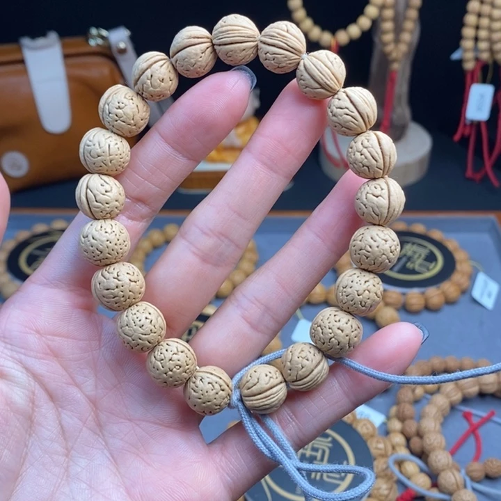 桃核手串奶油手持13.5 （尺寸误差0.5之间）