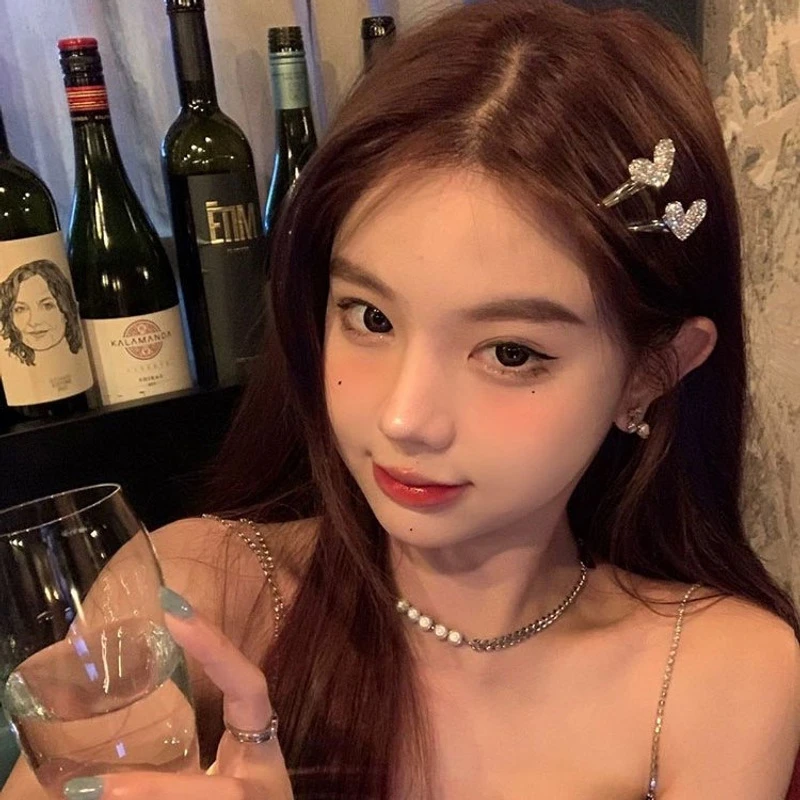 新款闪钻爱心发夹y2k星星侧边刘海夹子前额碎发鸭嘴夹发卡子发饰