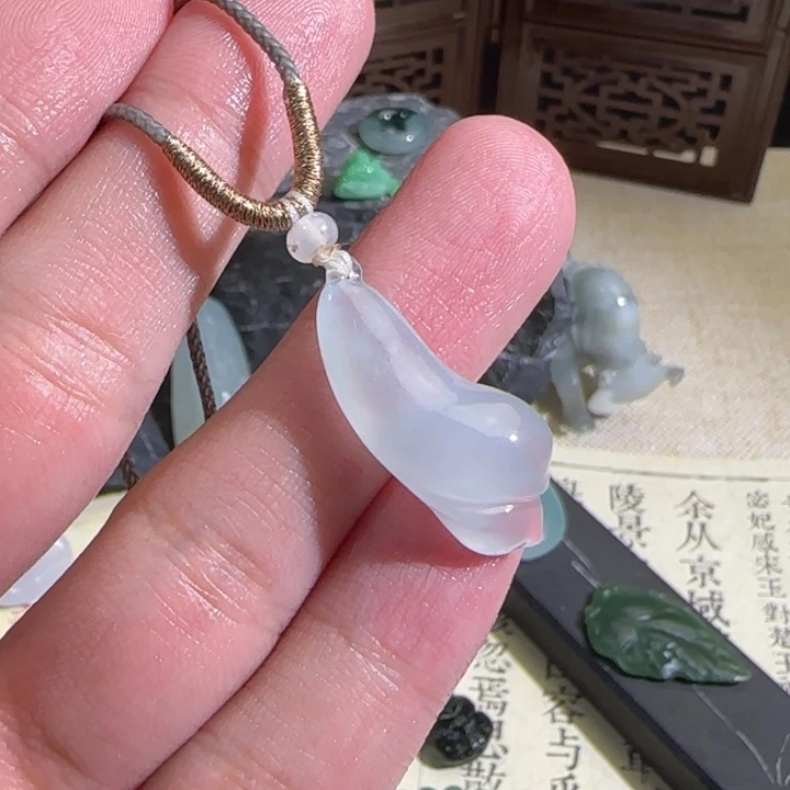未镶嵌定制翡翠(****鱼玉兰花
