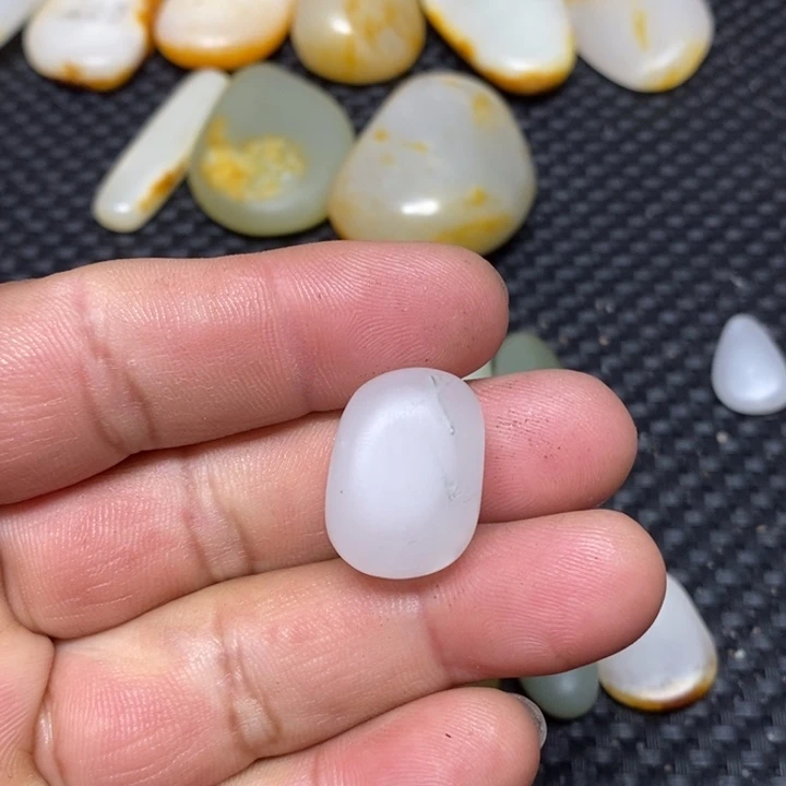 和田玉（白玉）珠宝奇石未镶嵌