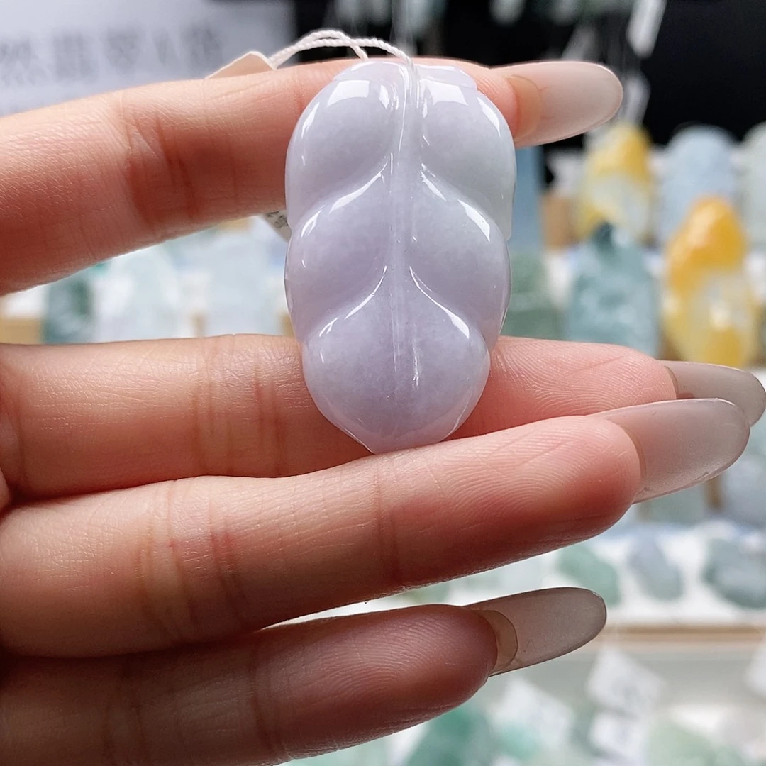 翡翠未镶嵌颈饰//