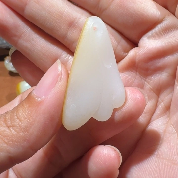 哥***呀和田玉未镶嵌颈饰